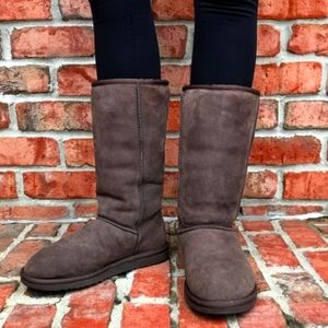UGG Boot Size 6